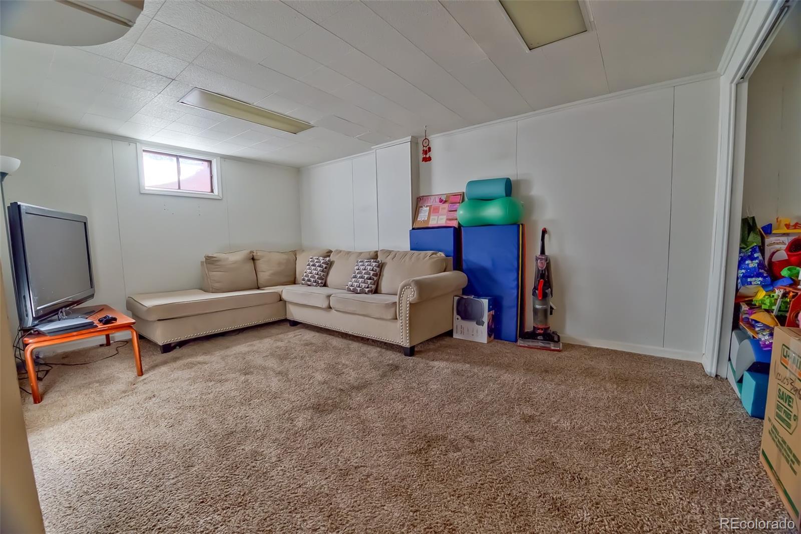 MLS Image #13 for 8520  franklin drive,denver, Colorado