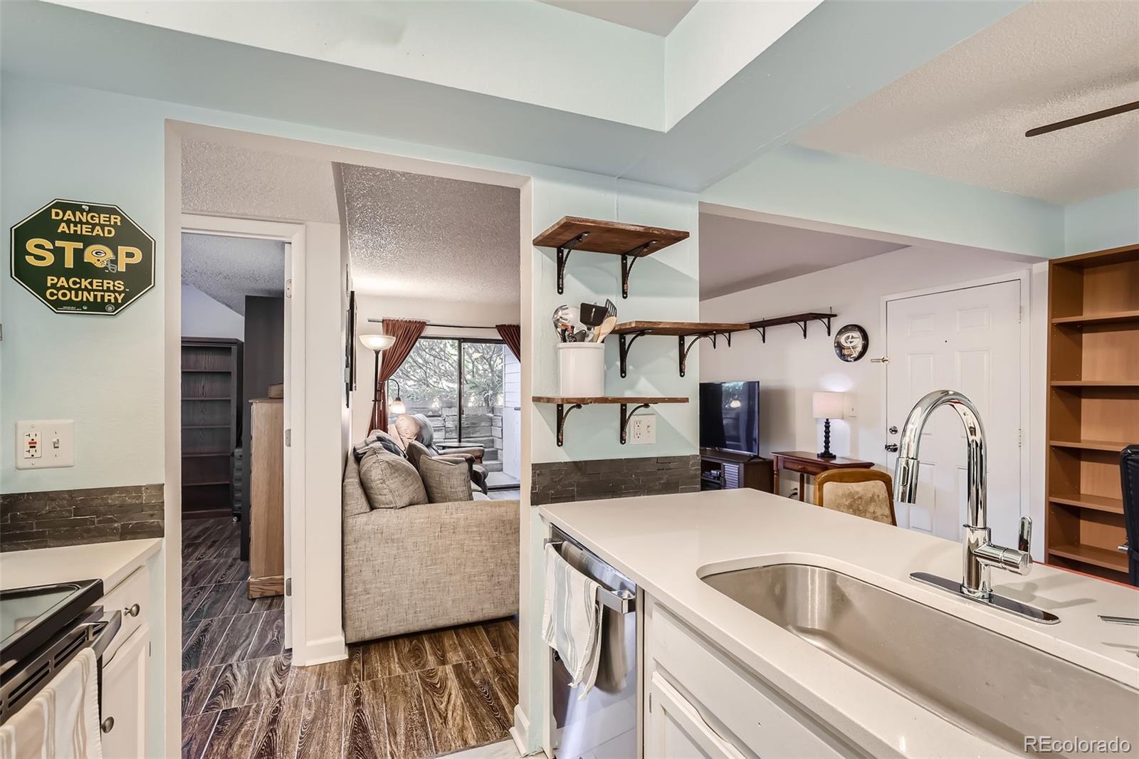 MLS Image #13 for 3141 s tamarac drive,denver, Colorado