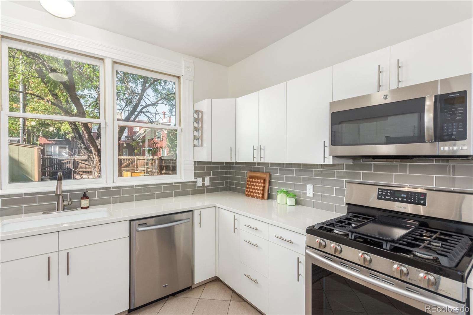 MLS Image #12 for 2543  stout street,denver, Colorado