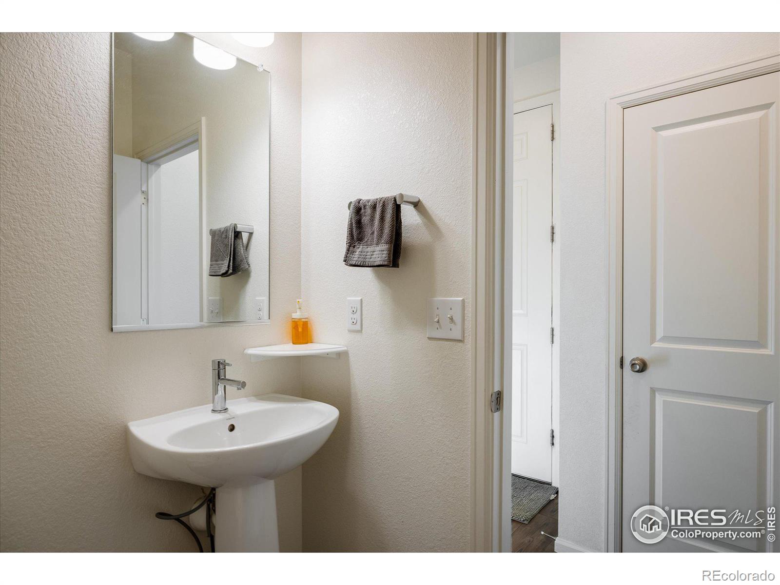 MLS Image #11 for 13725  ash circle,thornton, Colorado