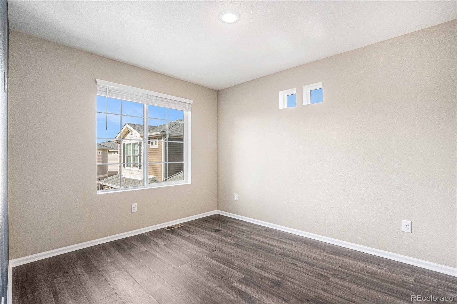 MLS Image #14 for 242 s oak hill street,aurora, Colorado