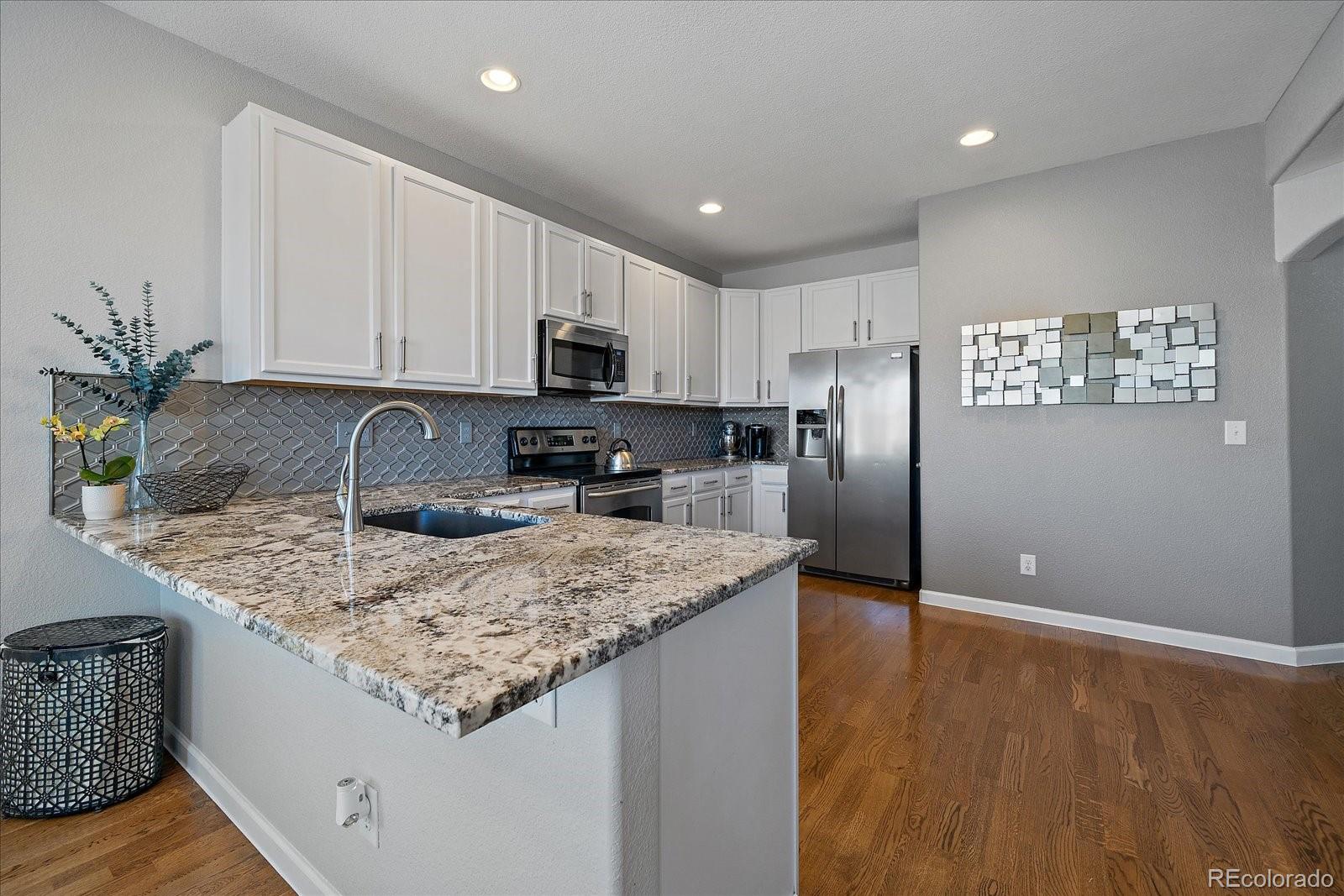 MLS Image #9 for 22446 e plymouth circle,aurora, Colorado