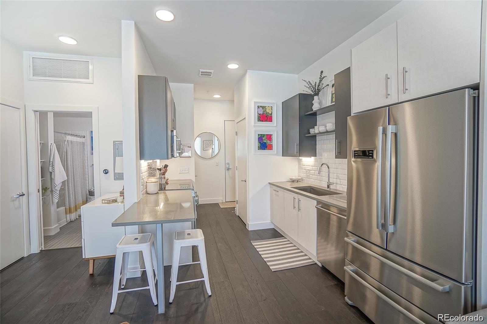 MLS Image #7 for 2550  lawrence street,denver, Colorado