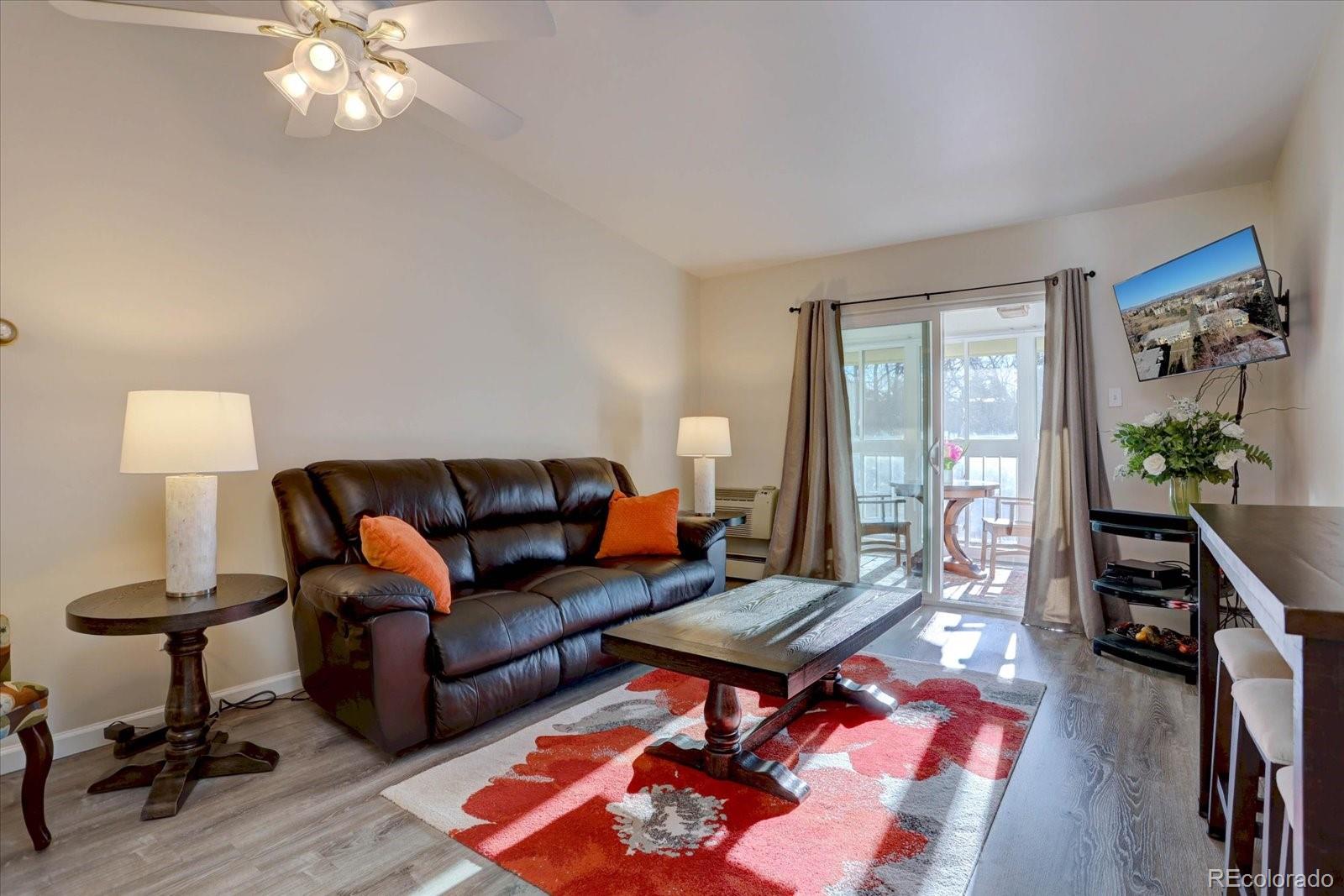 MLS Image #5 for 625 s clinton street 6b,denver, Colorado