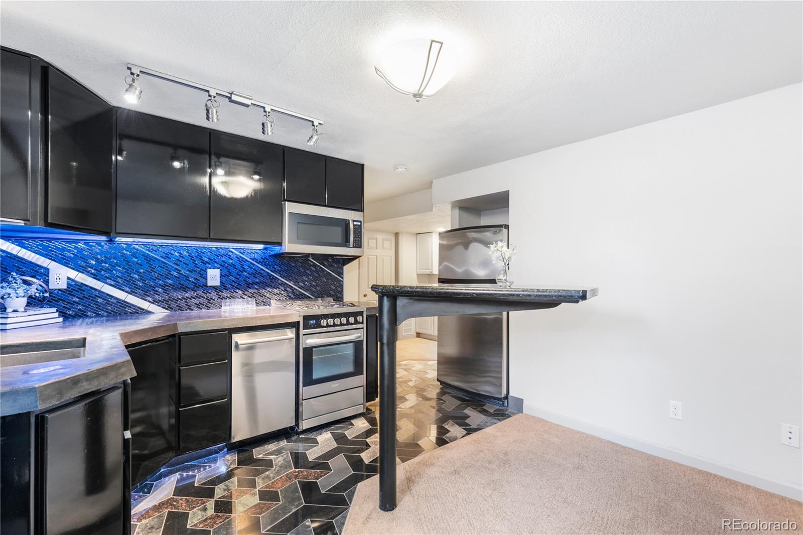 MLS Image #27 for 1832 s tamarac street,denver, Colorado