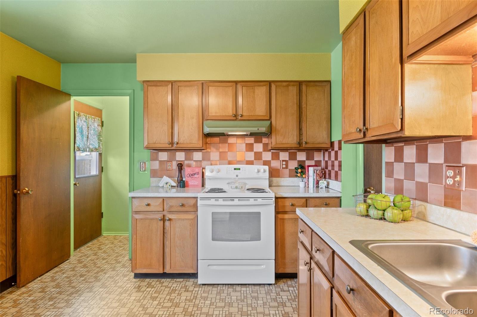 MLS Image #15 for 6960 s penrose court,centennial, Colorado