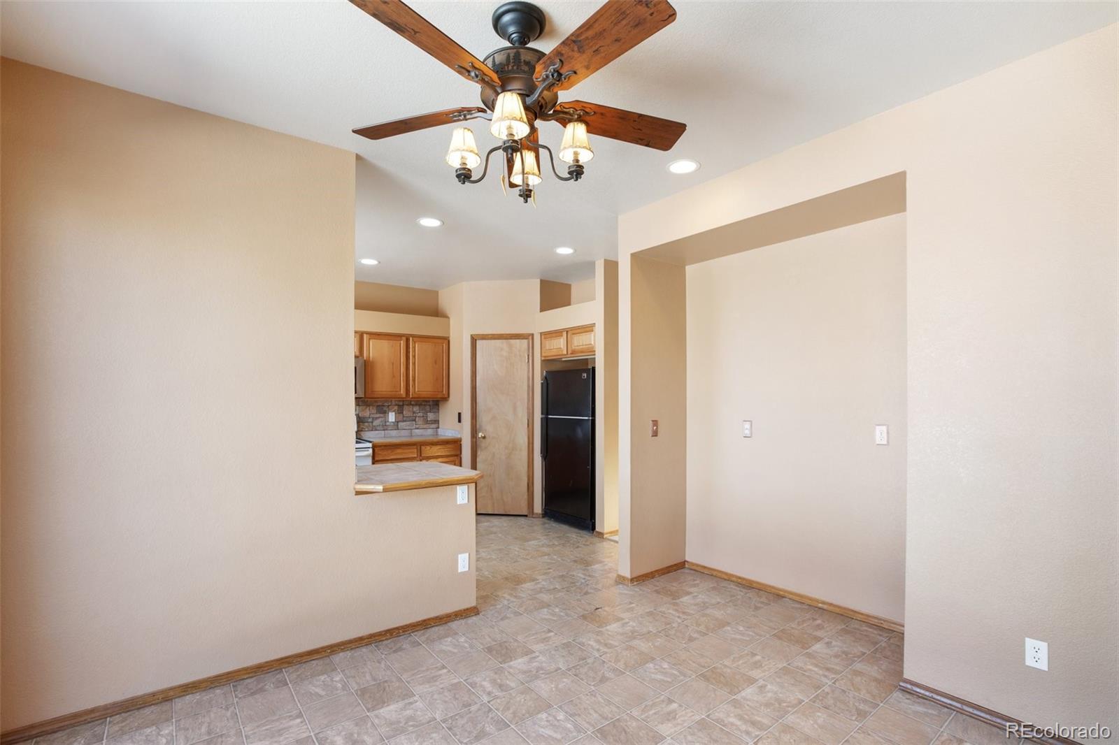 MLS Image #15 for 5160  finadene court,colorado springs, Colorado