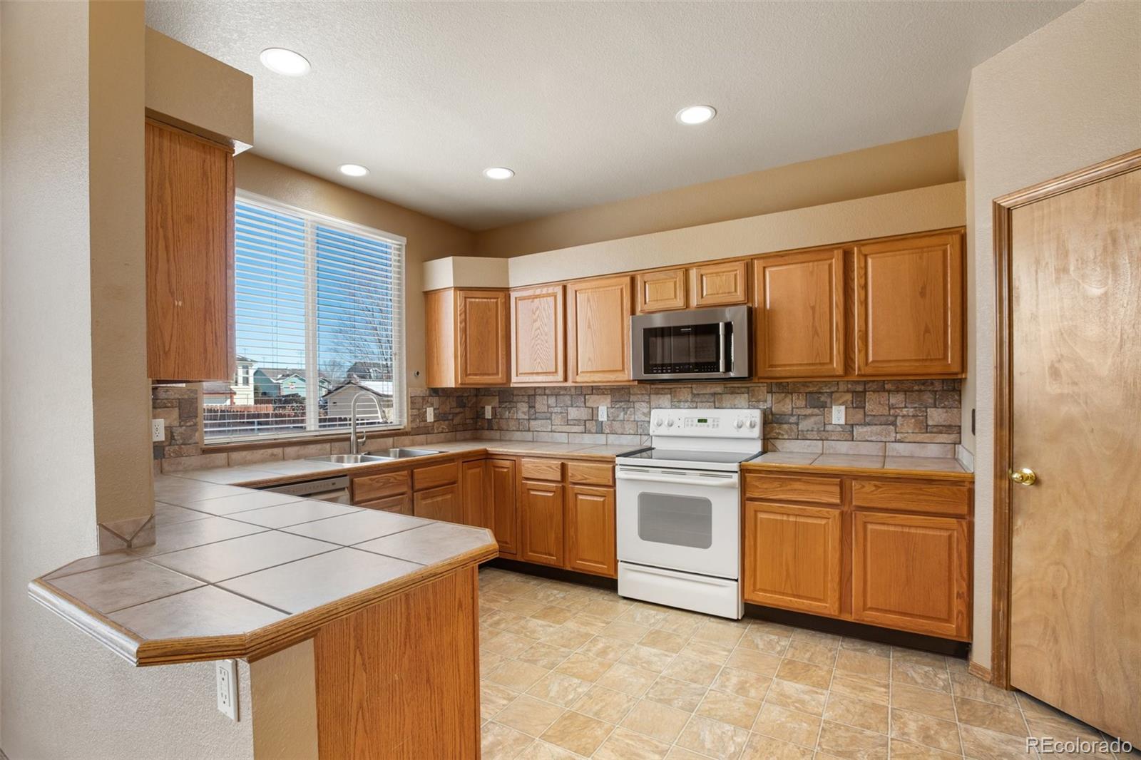 MLS Image #16 for 5160  finadene court,colorado springs, Colorado