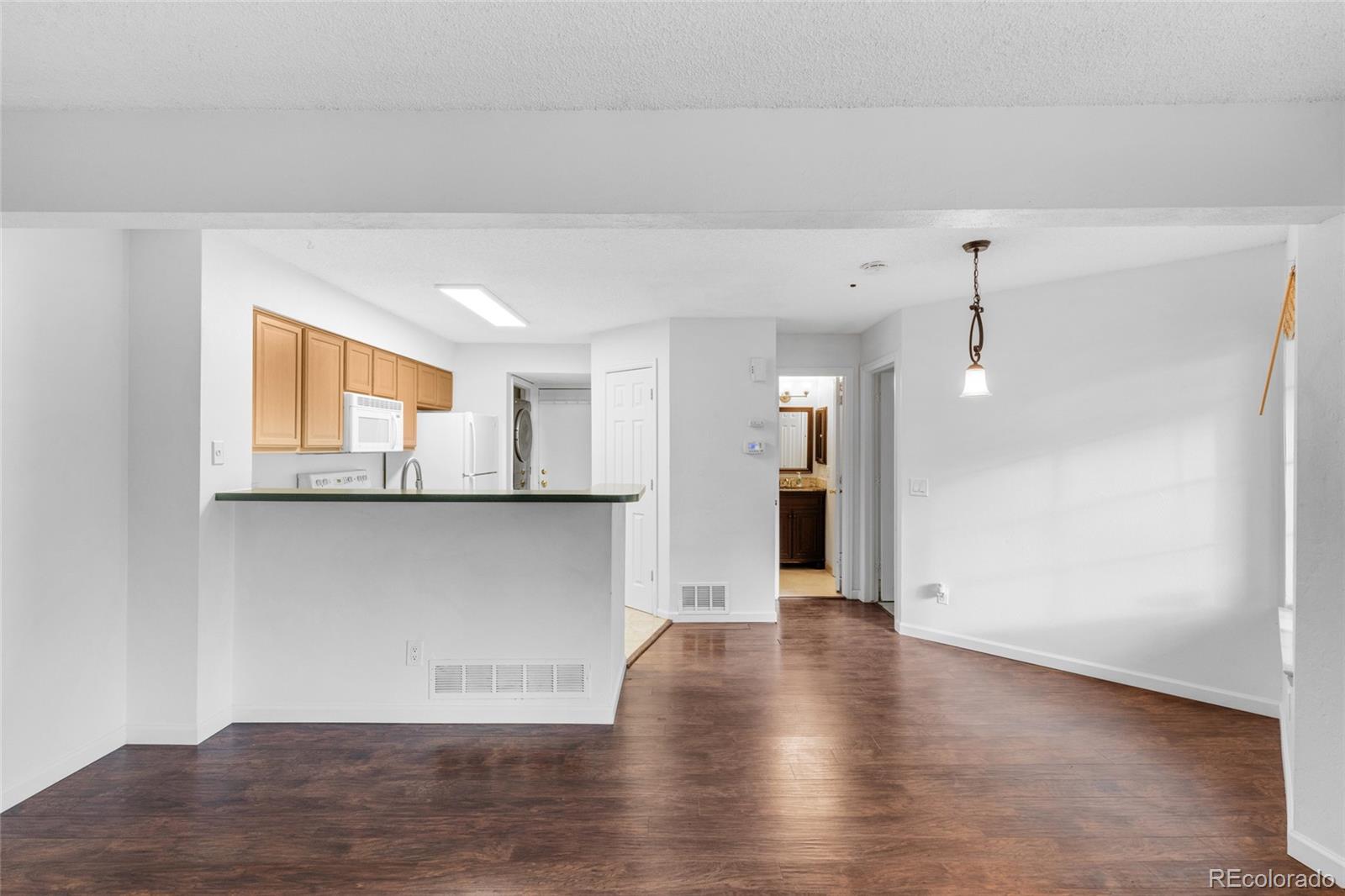 MLS Image #12 for 980 s dahlia street a,denver, Colorado