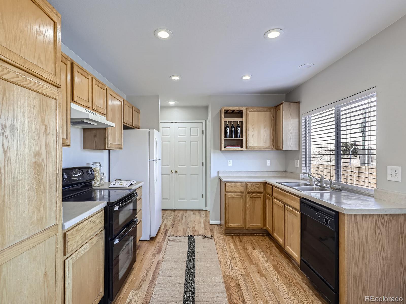 MLS Image #9 for 15047 e 50th drive,denver, Colorado