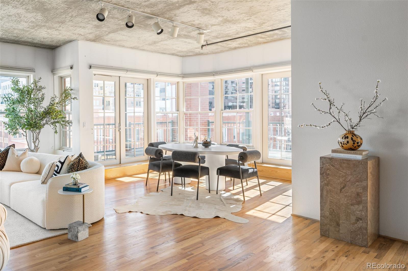 MLS Image #10 for 1499  blake street,denver, Colorado