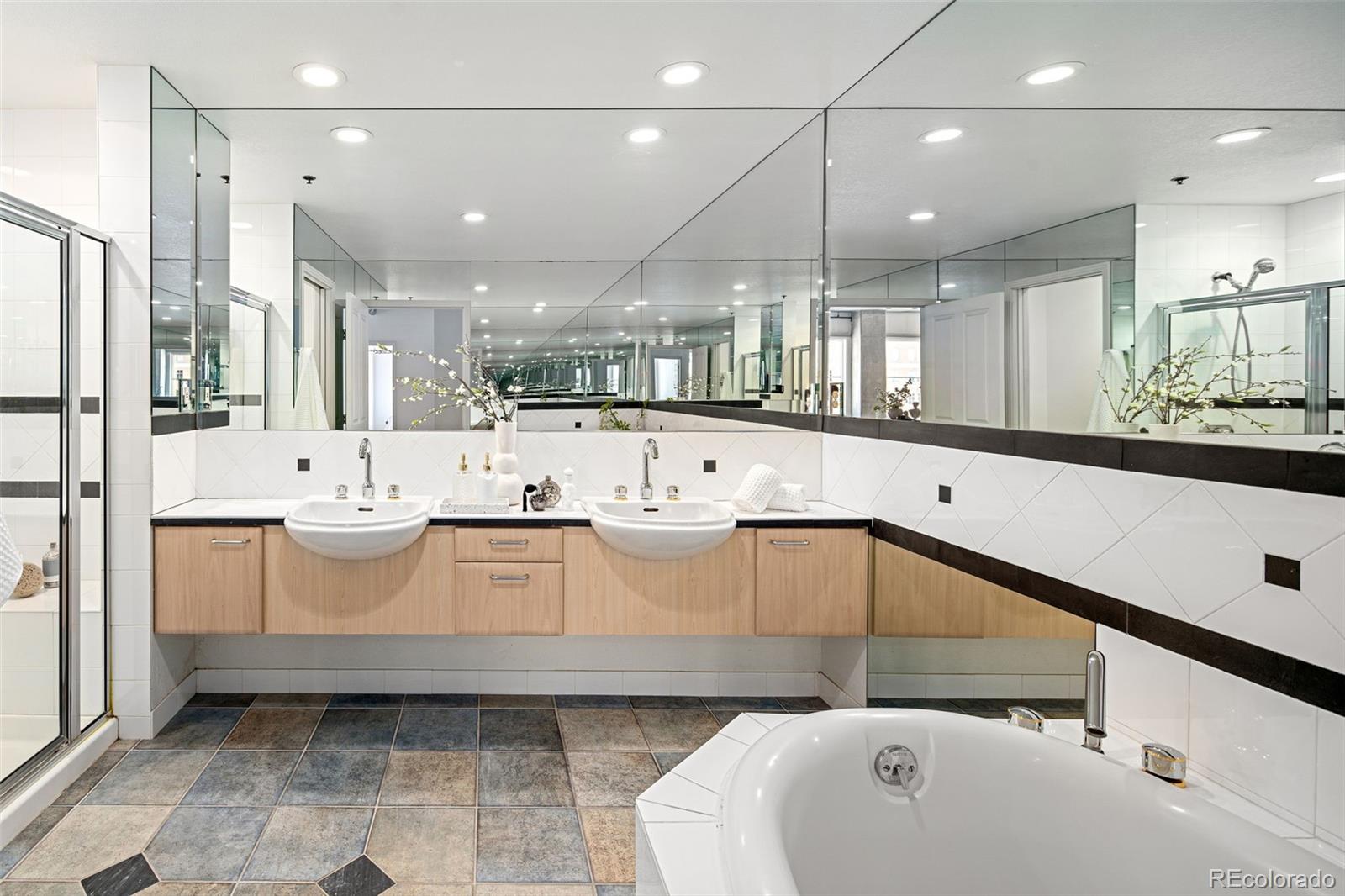 MLS Image #26 for 1499  blake street,denver, Colorado