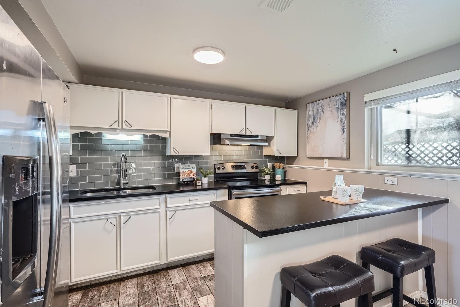 MLS Image #11 for 2925 s ingalls way,denver, Colorado