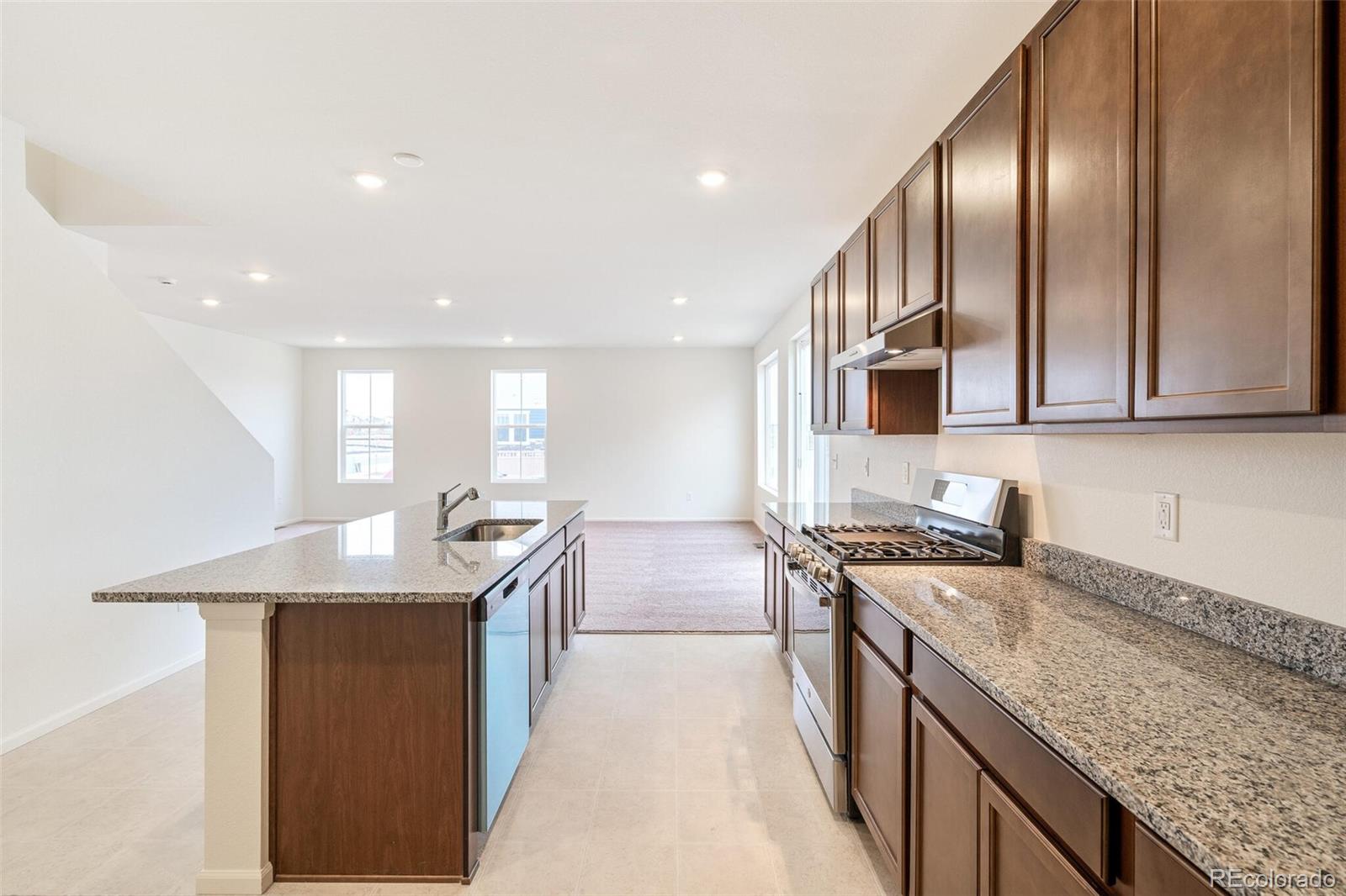 MLS Image #13 for 20630 e 58th avenue,aurora, Colorado