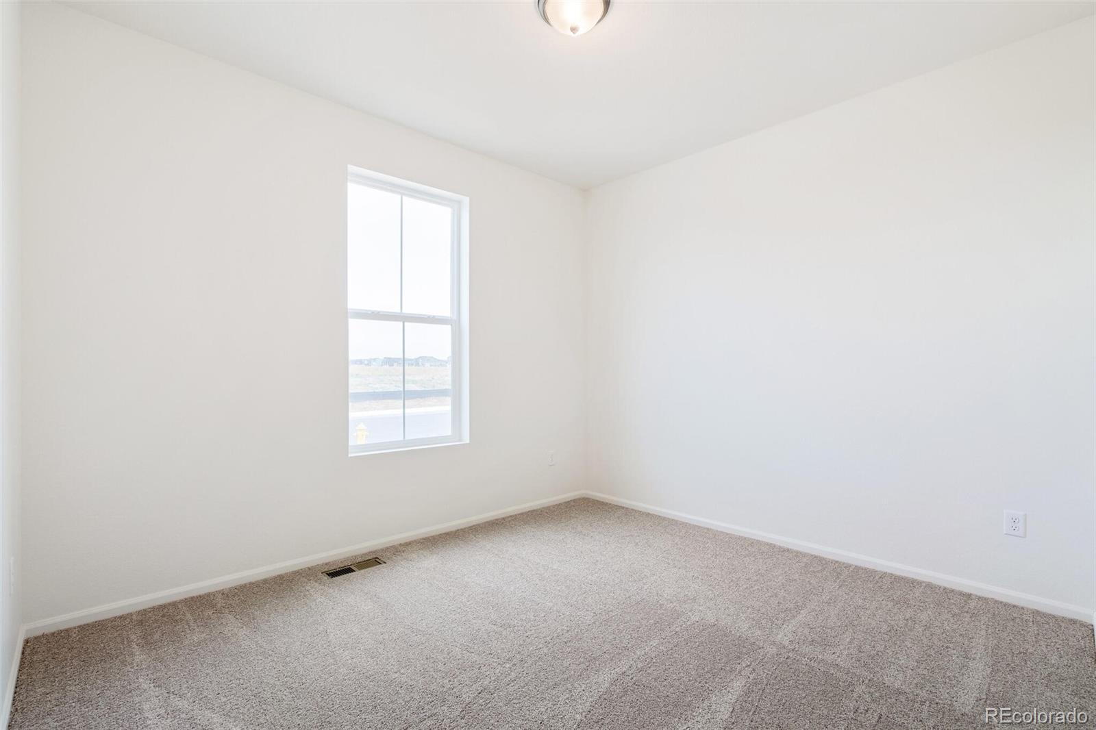 MLS Image #17 for 20630 e 58th avenue,aurora, Colorado