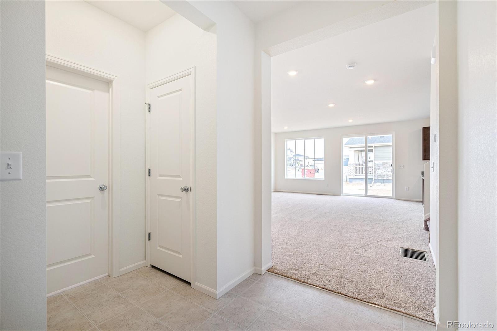MLS Image #3 for 20630 e 58th avenue,aurora, Colorado