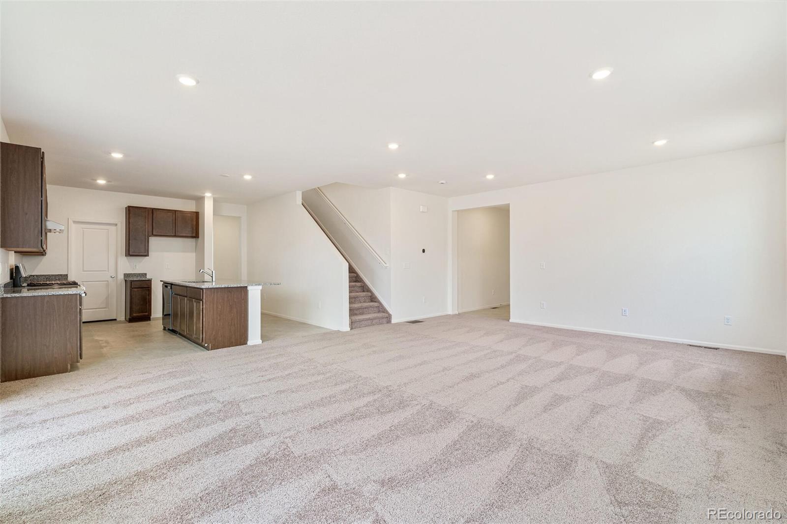 MLS Image #5 for 20630 e 58th avenue,aurora, Colorado