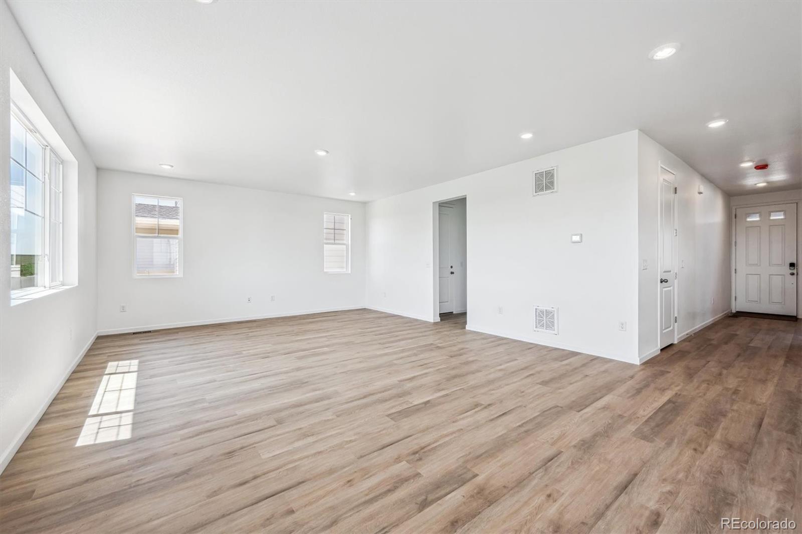 MLS Image #7 for 300  smith avenue,keenesburg, Colorado