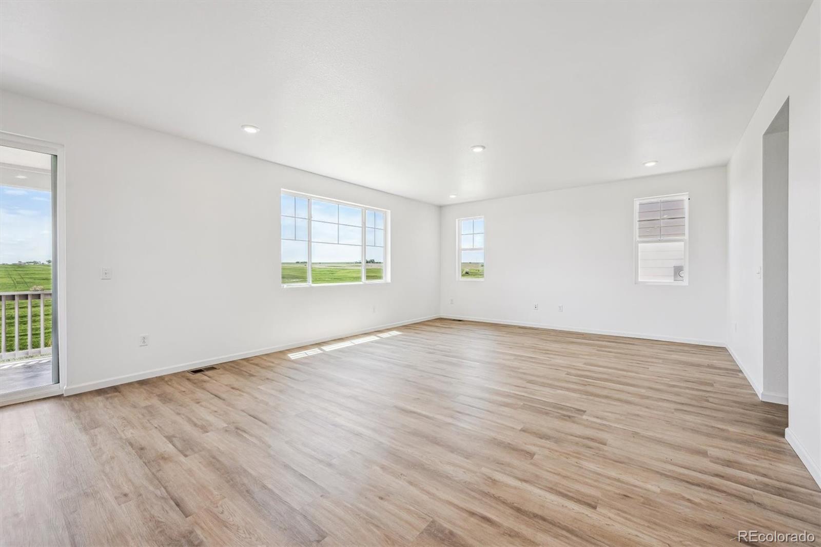 MLS Image #8 for 300  smith avenue,keenesburg, Colorado
