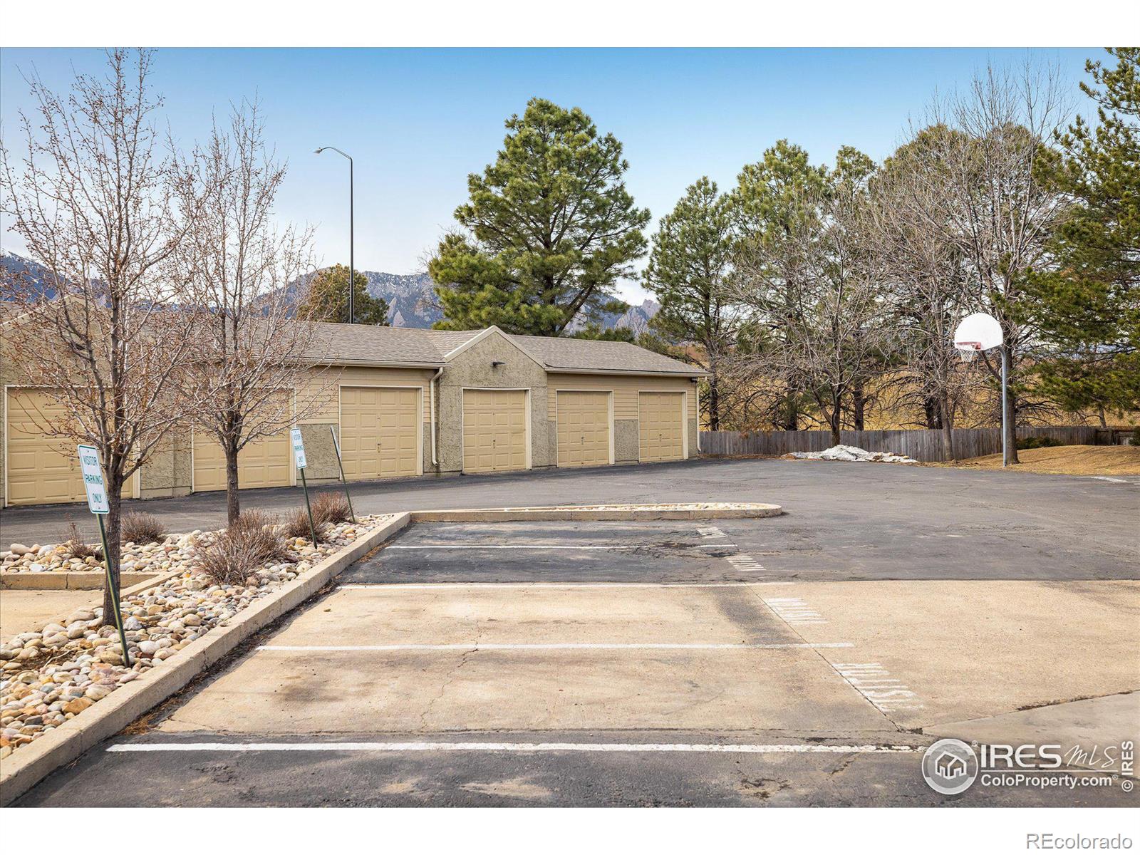 MLS Image #17 for 60 s boulder circle,boulder, Colorado