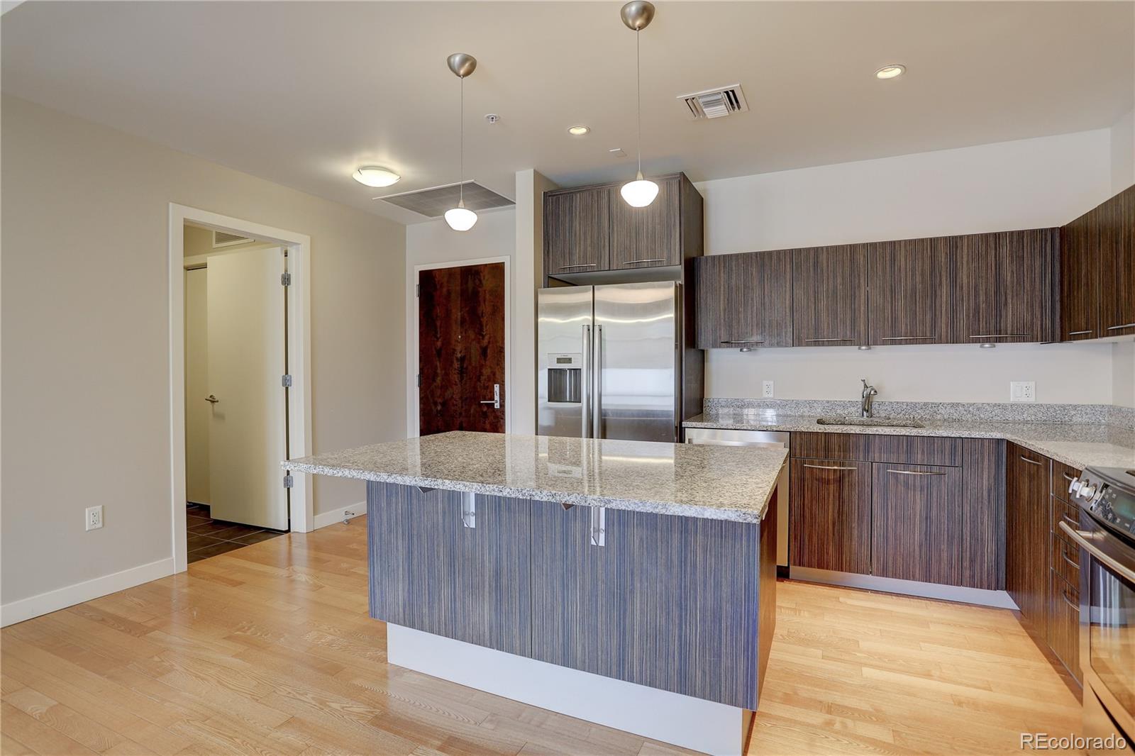 MLS Image #6 for 410  acoma street,denver, Colorado