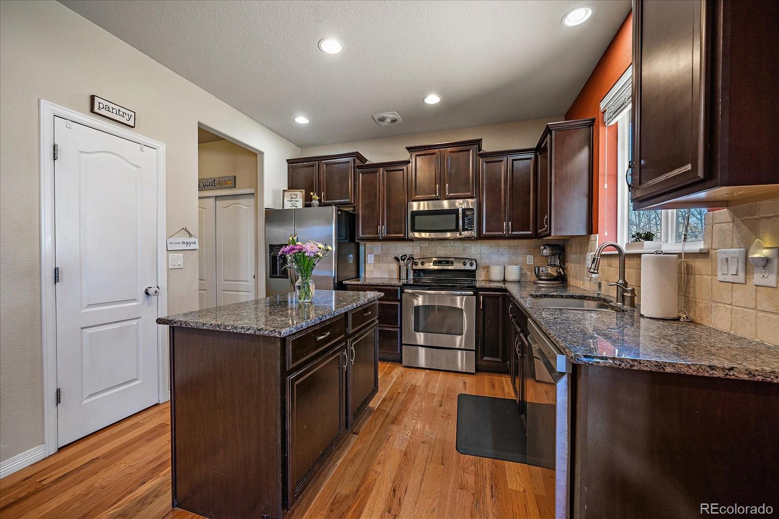 MLS Image #10 for 171 n newbern way,aurora, Colorado