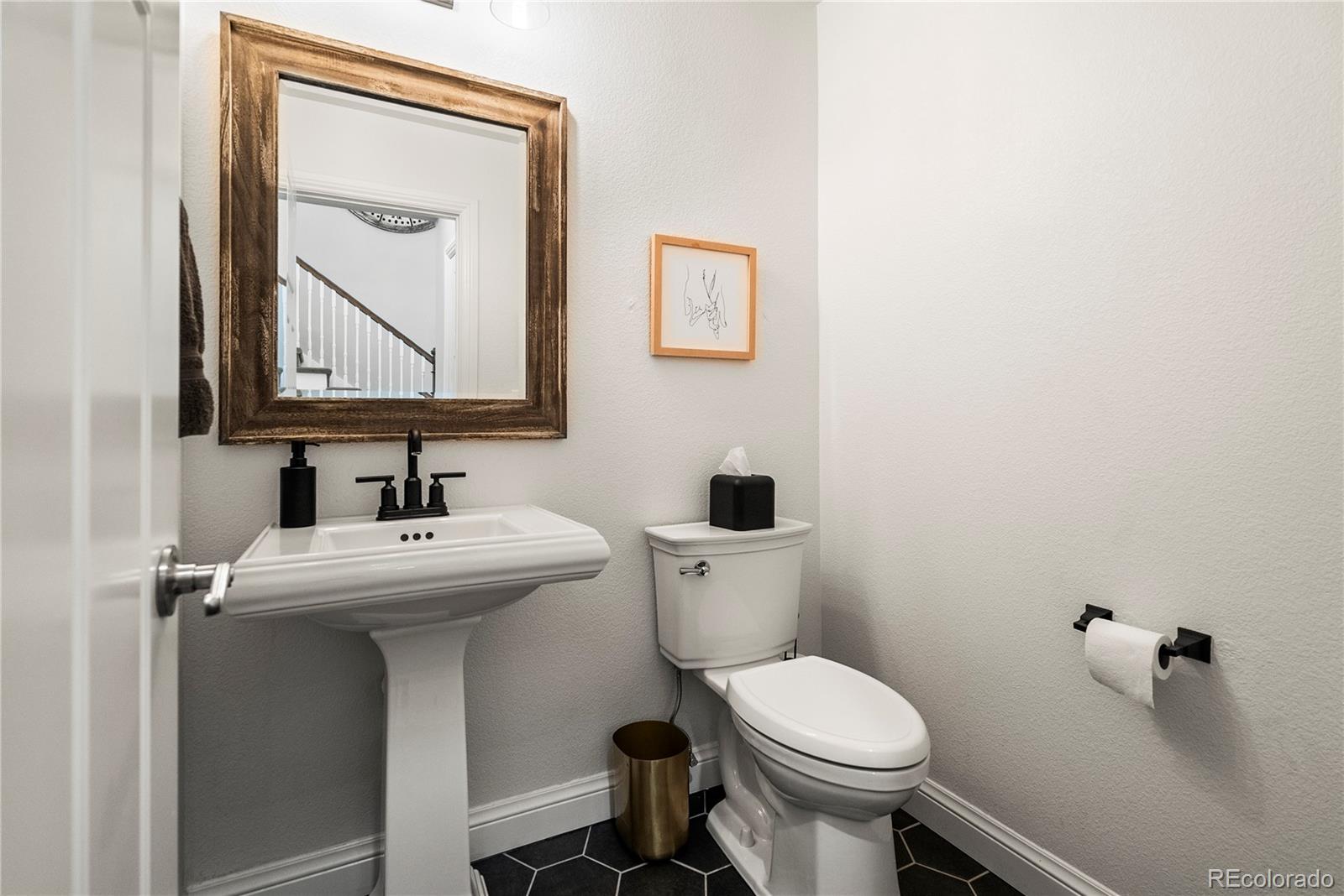 MLS Image #13 for 9237 e 4th place,denver, Colorado