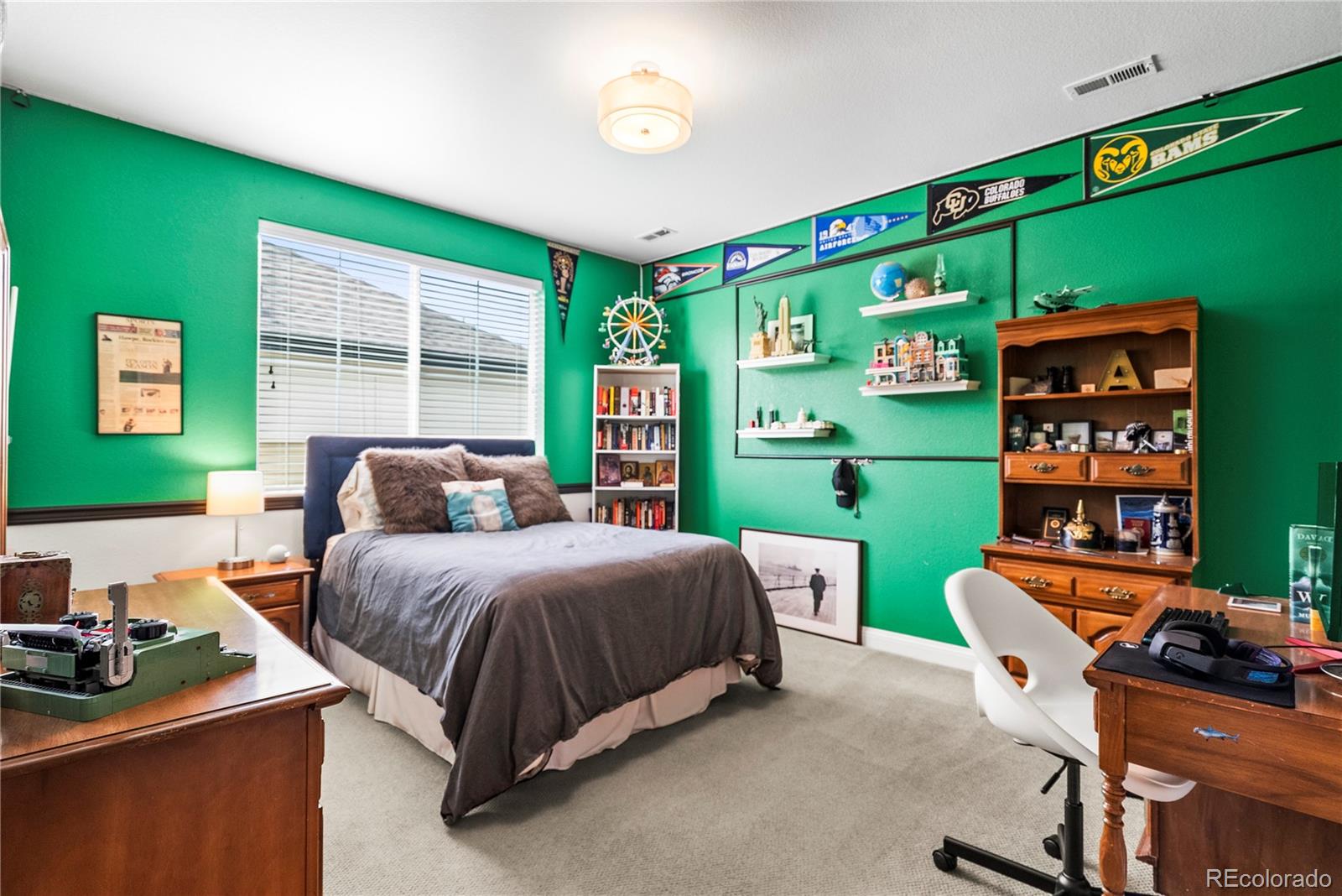 MLS Image #23 for 9237 e 4th place,denver, Colorado
