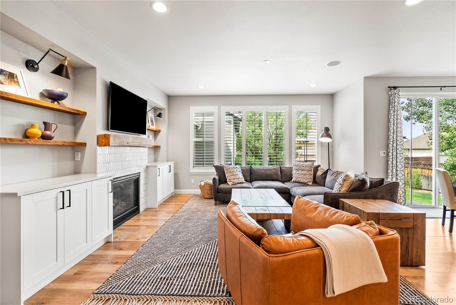 MLS Image #5 for 9237 e 4th place,denver, Colorado