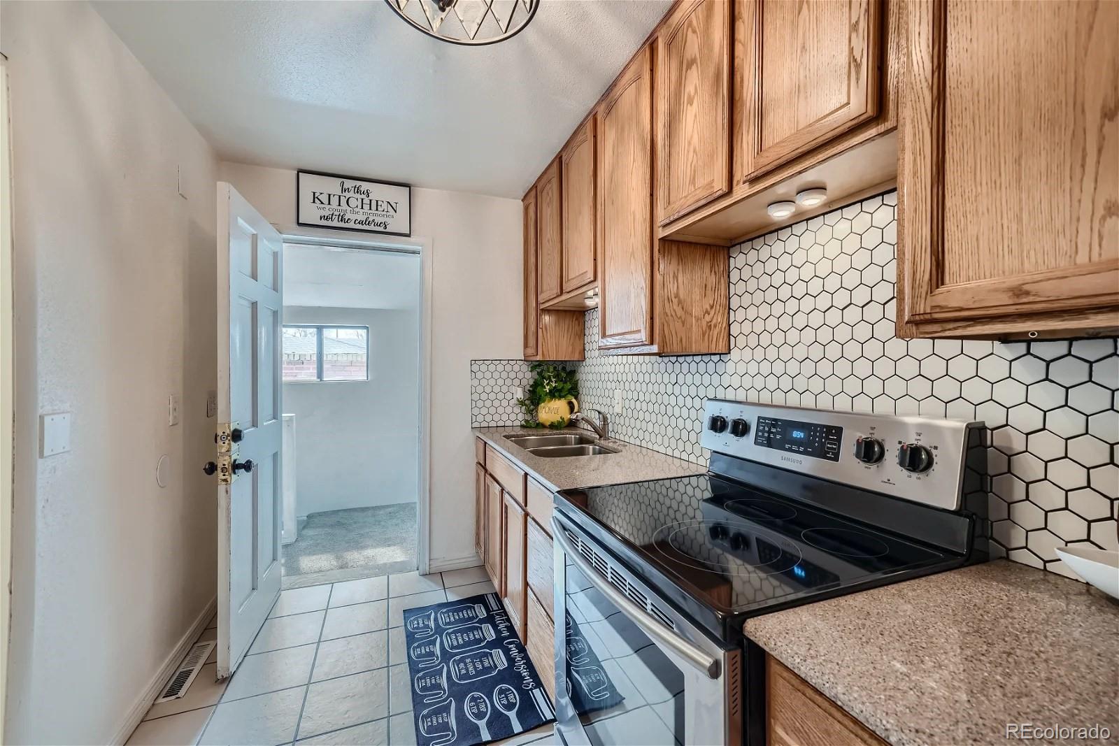 MLS Image #2 for 710 e alameda avenue,denver, Colorado