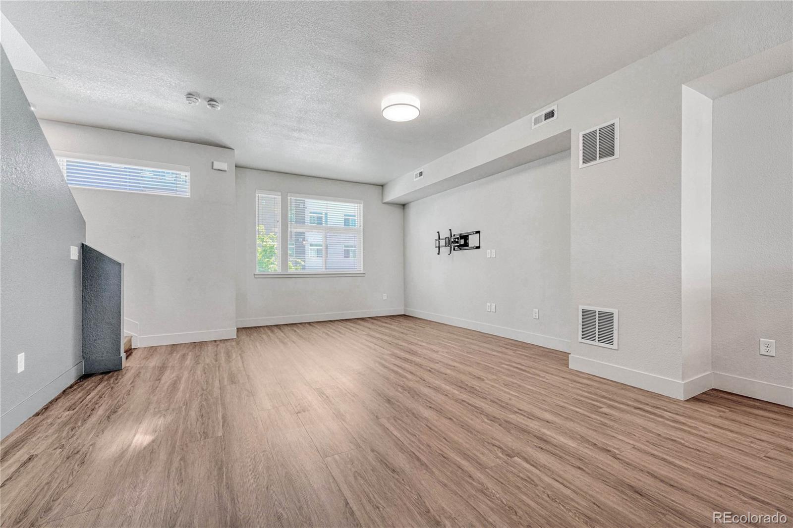 MLS Image #12 for 2893 w 10th avenue,denver, Colorado