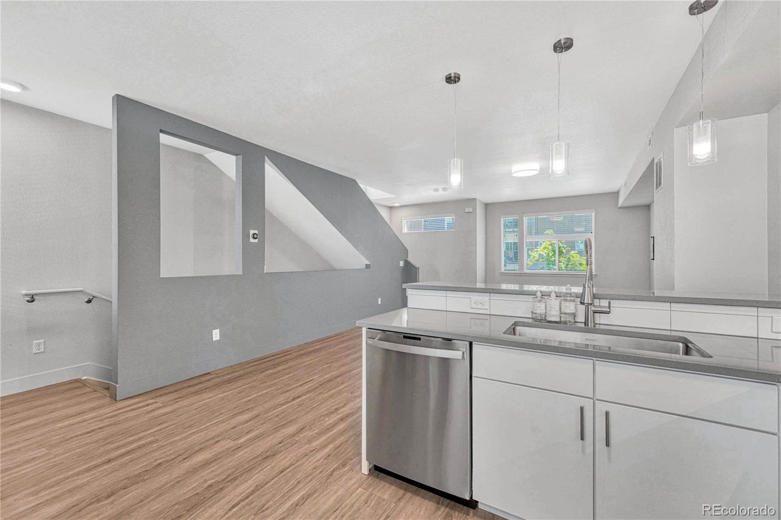 MLS Image #8 for 2893 w 10th avenue,denver, Colorado