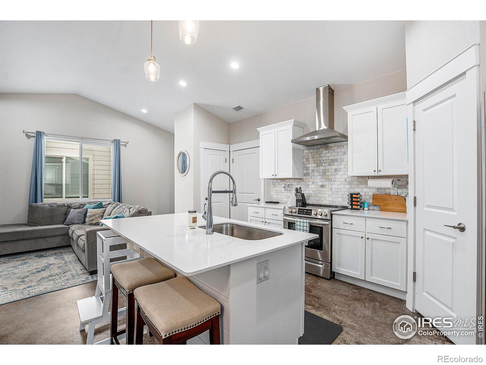 CMA Image for 1123  Coyote Lane,Wiggins, Colorado