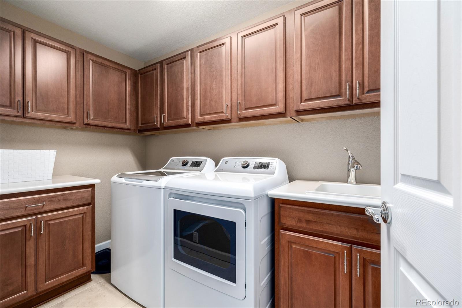 MLS Image #28 for 3422  vestal loop,broomfield, Colorado