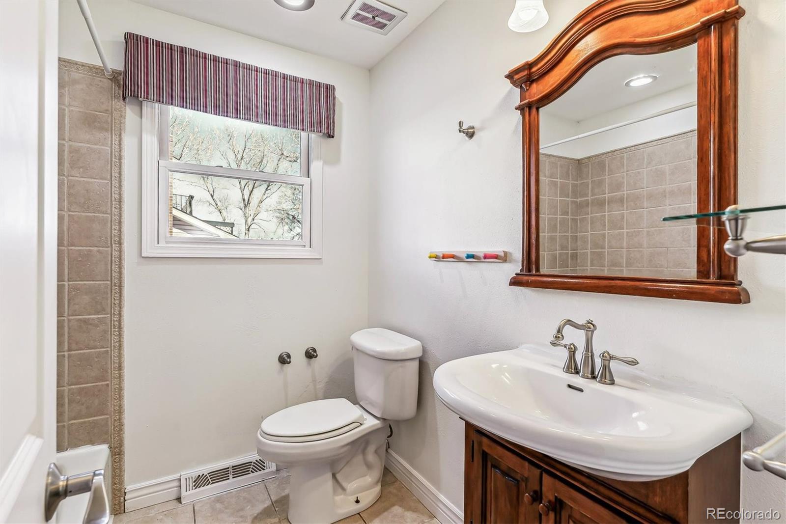 MLS Image #21 for 3762 s fenton way,denver, Colorado