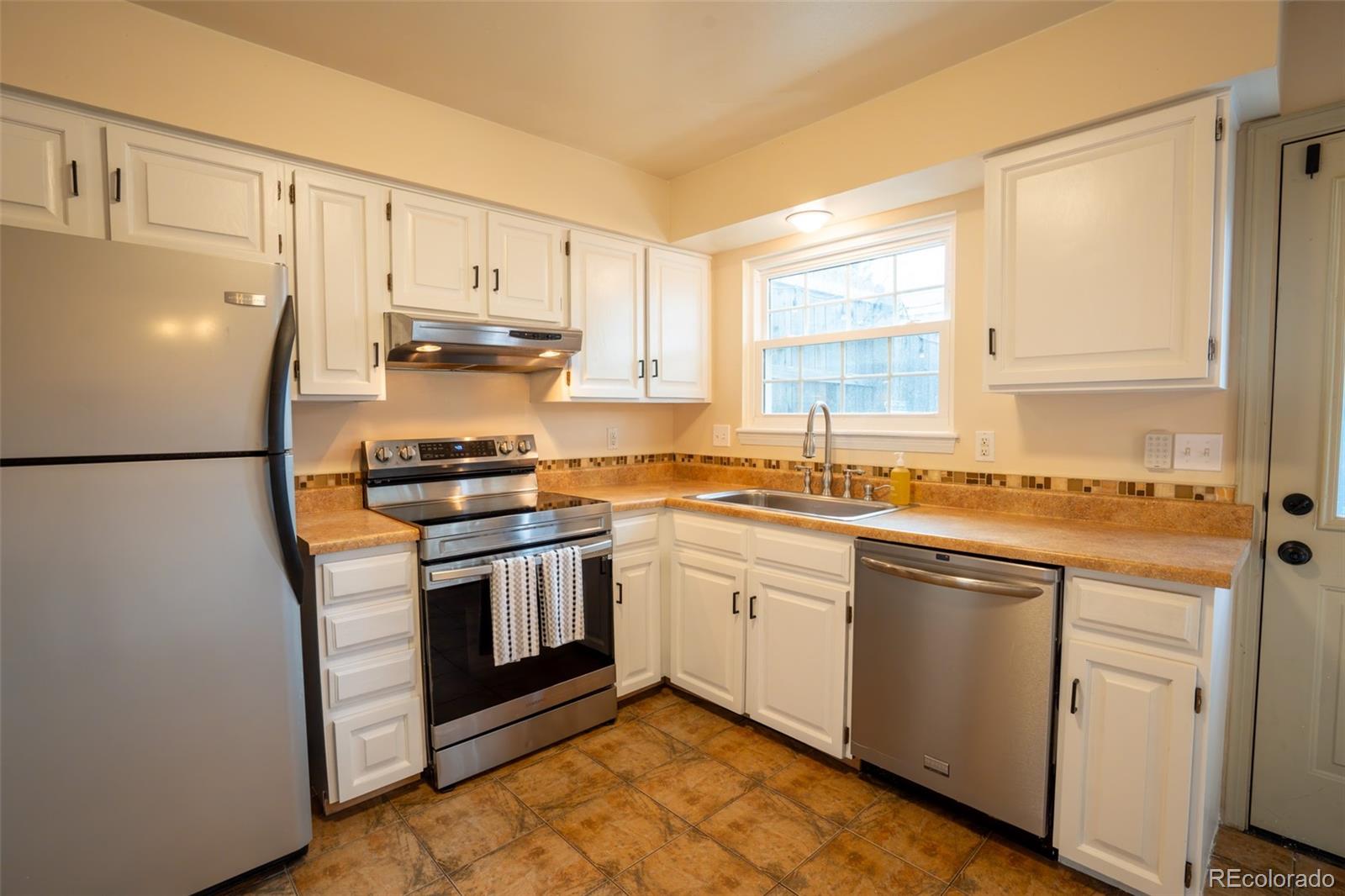 MLS Image #4 for 2783 e geddes place,centennial, Colorado