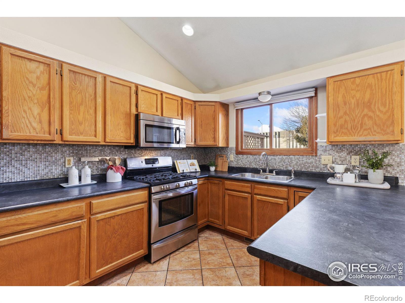 MLS Image #5 for 1749  foster drive,longmont, Colorado