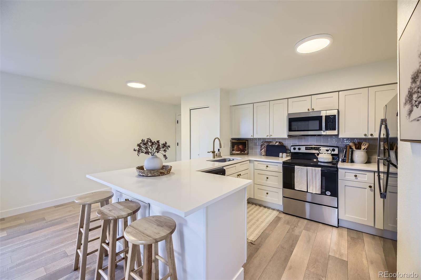 MLS Image #9 for 271 s zinnia way,denver, Colorado