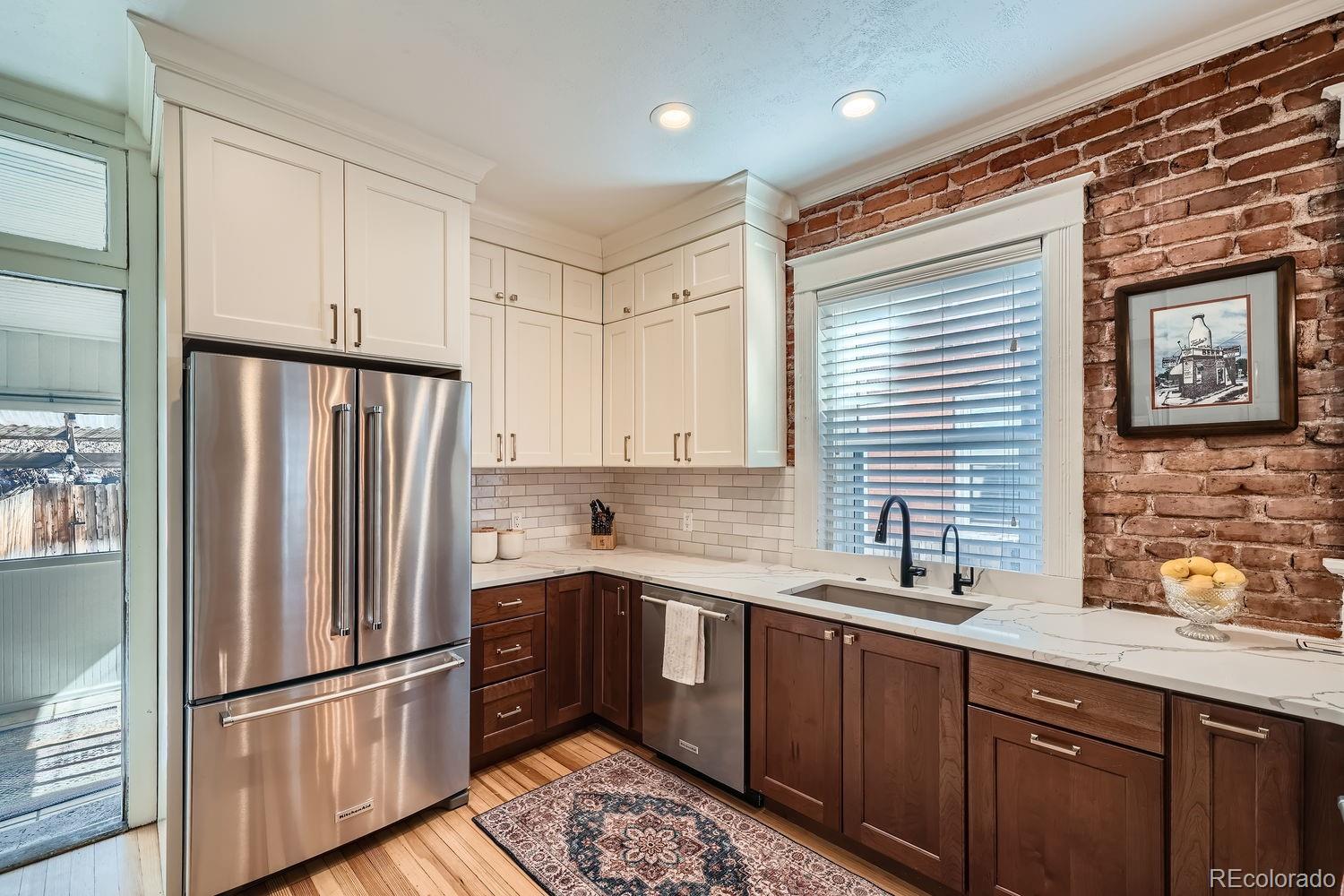 MLS Image #3 for 636 n logan street,denver, Colorado