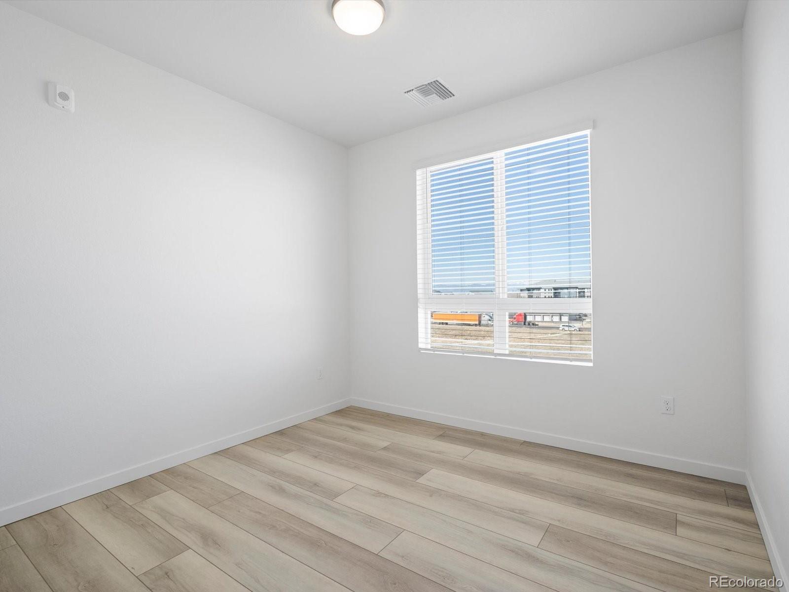 MLS Image #21 for 6153 n ceylon street,denver, Colorado