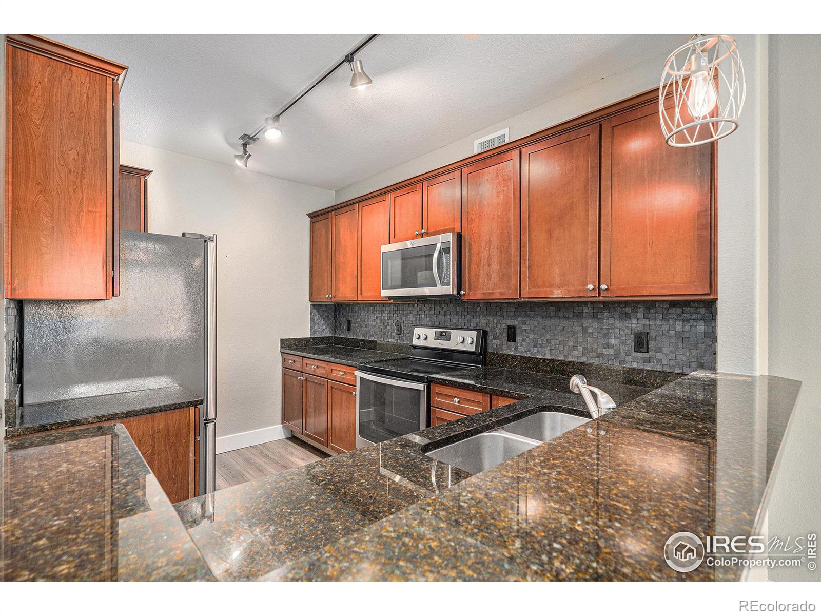 MLS Image #4 for 9039 e panorama circle,englewood, Colorado