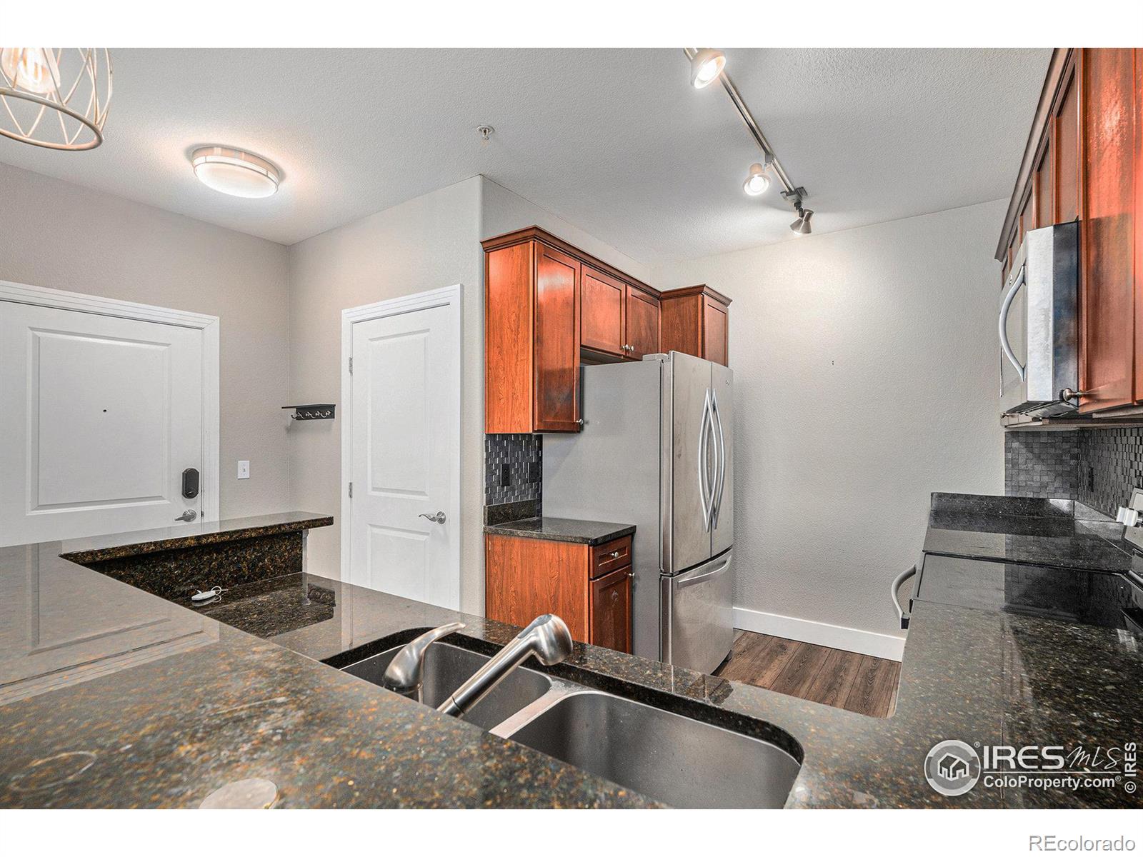 MLS Image #5 for 9039 e panorama circle,englewood, Colorado