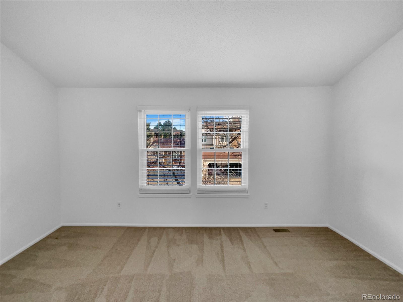 MLS Image #4 for 7604 s steele street,centennial, Colorado