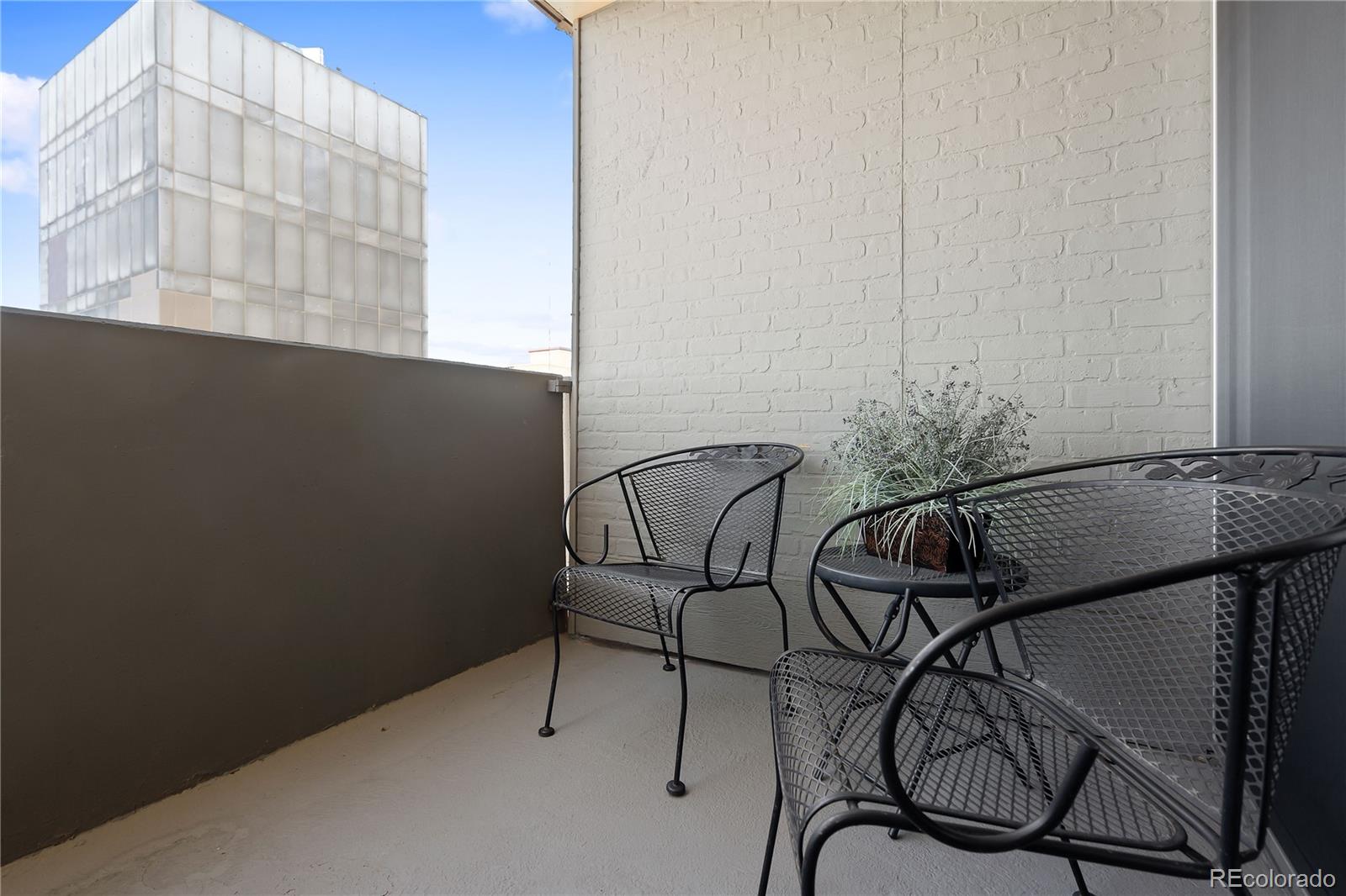 MLS Image #26 for 909 n logan street,denver, Colorado