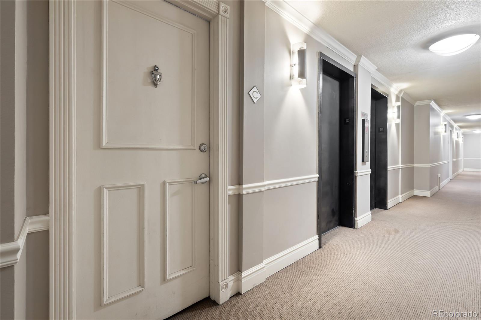 MLS Image #4 for 909 n logan street,denver, Colorado