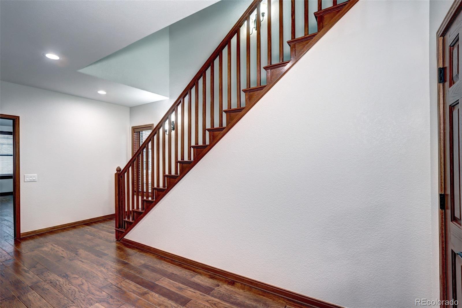 MLS Image #4 for 925 n emerson street,denver, Colorado