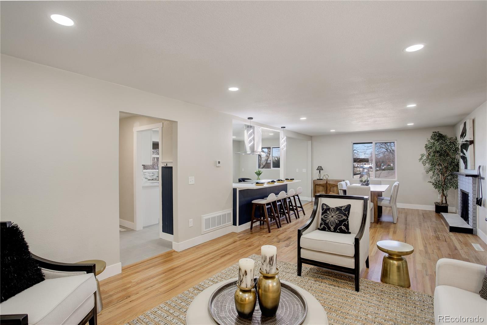 MLS Image #13 for 2202 s grape street,denver, Colorado