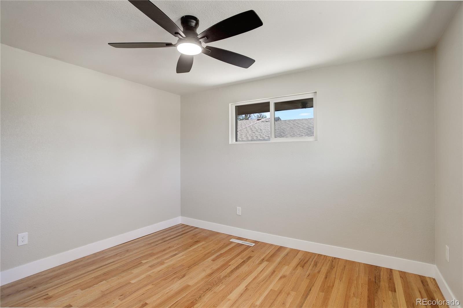 MLS Image #22 for 2202 s grape street,denver, Colorado