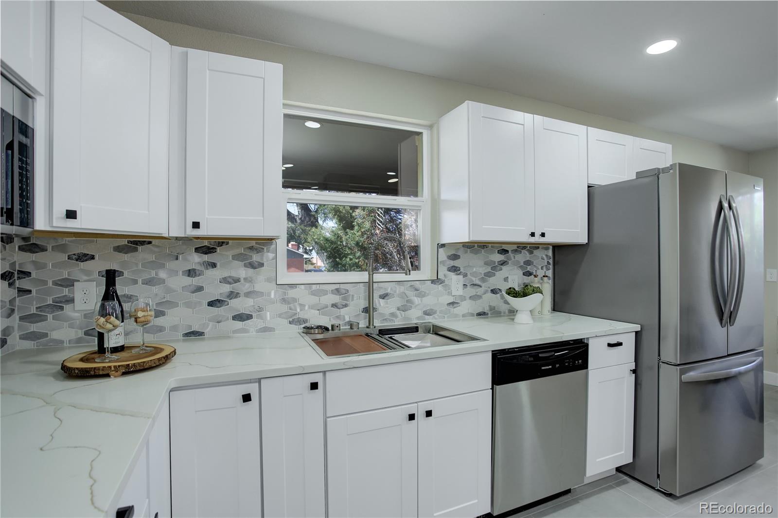 MLS Image #7 for 2202 s grape street,denver, Colorado