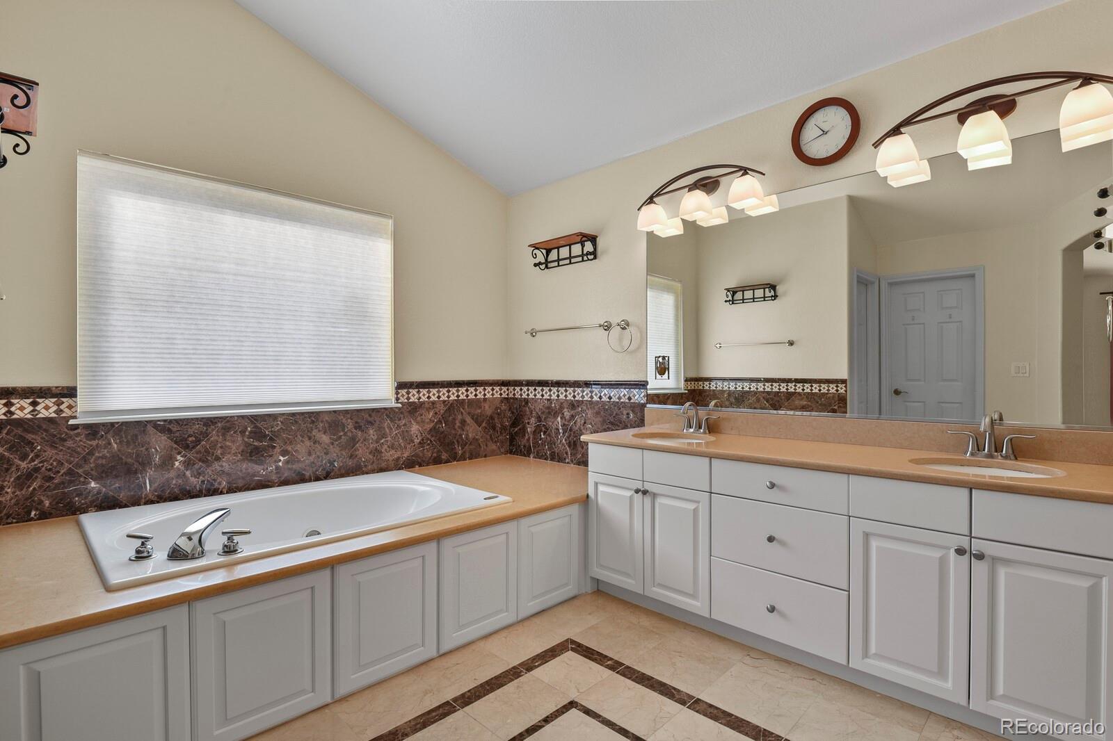 MLS Image #31 for 14882 e maplewood place,centennial, Colorado